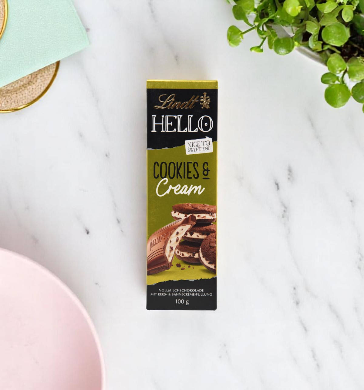 Lindt Hello Cookies And Cream Chocolate Block 100Gm